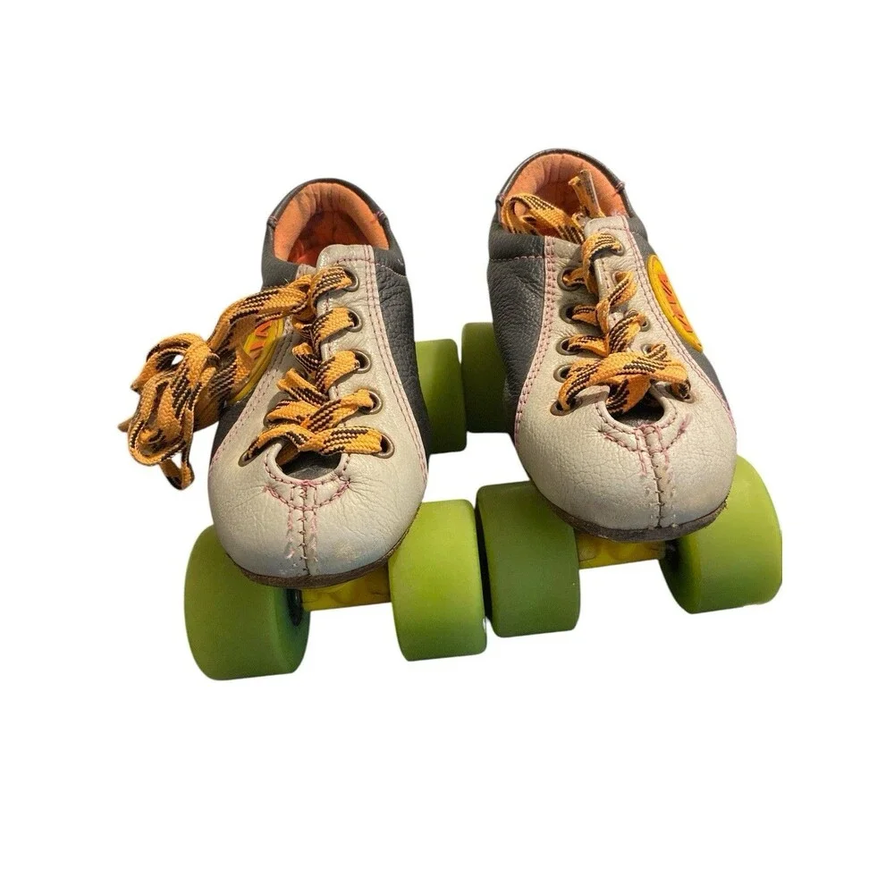Vintage‎ Viva 4.6 Roll Skates Leather Toddler Boy/Girl Size 1